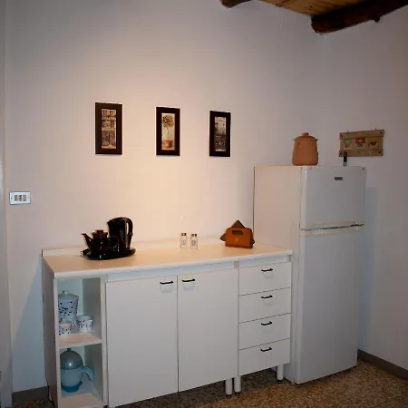 בית נופש Vecchio Borgo ברונאטה